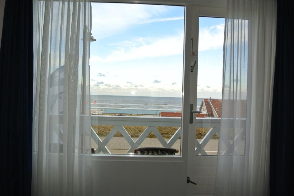 Bed&Breakfast aan Strand Katwijk aan Zee Kamer foto